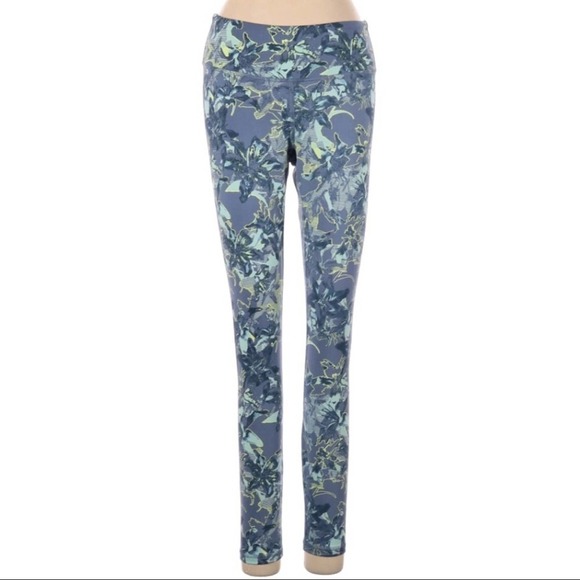 Fabletics Powerhold Capri NWOT - Picture 1 of 5